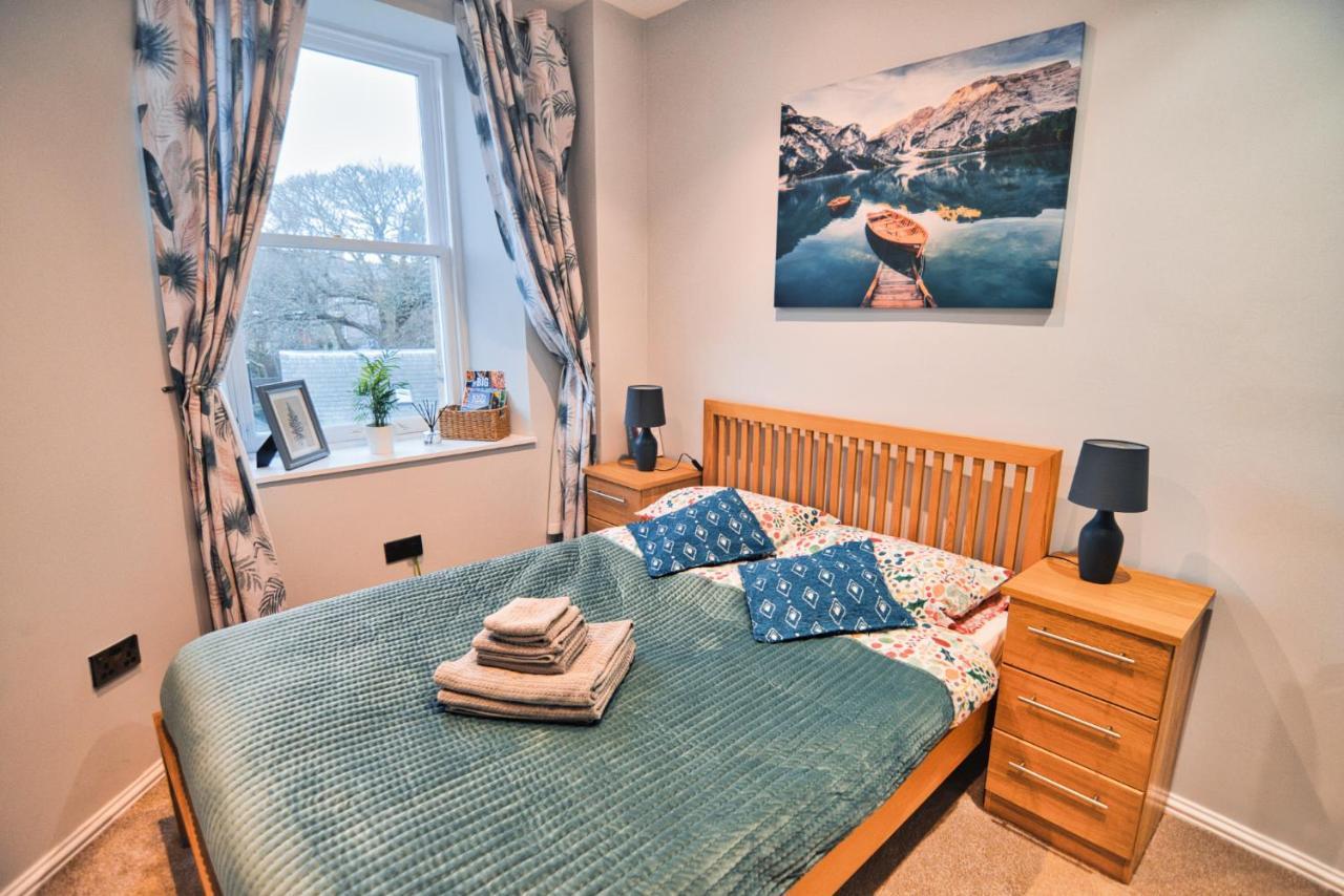 Modern & Cosy Apartment In The Heart Of The Historic Old Town Of Aberdeen, Free Wifi, Free Parking 外观 照片
