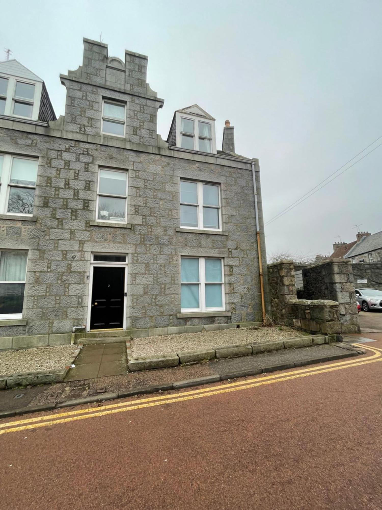 Modern & Cosy Apartment In The Heart Of The Historic Old Town Of Aberdeen, Free Wifi, Free Parking 外观 照片